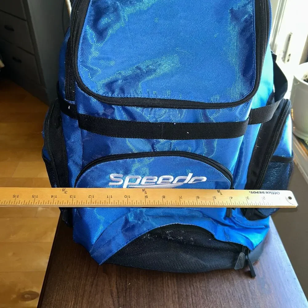 Speedo Teamster 35L backpack for swimmers wet compartment for storing gear